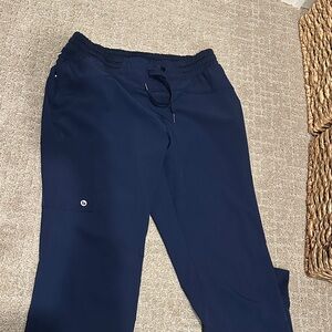 Women’s Barco Navy Scrub Jogger Pants, size medium